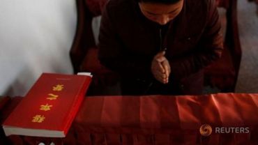 Portar literatura cristã agora é crime na China