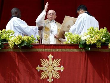Mensagem de Páscoa do papa defende ‘perseguidos’, mas não identifica perseguidores Francisco não cita islamismo e comunismo como a causa dos problemas que pede solução